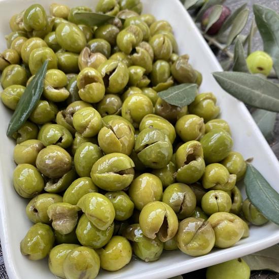 Çekirdeksiz Yeşil Zeytin (Halhalı Topakaşı)  950 Gr